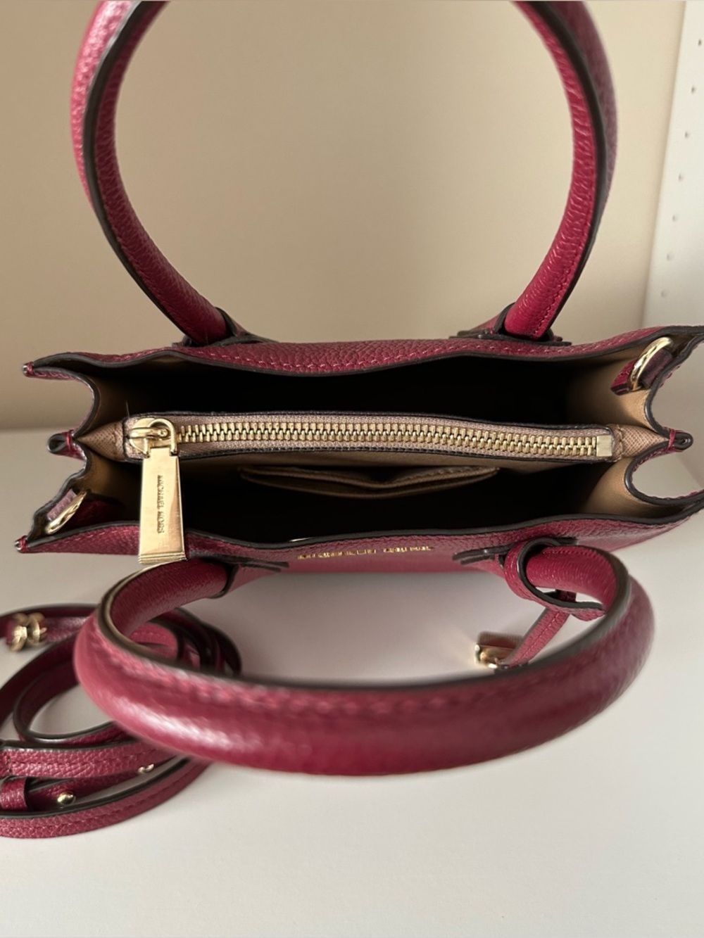 Michael Kors Pebbled Leather Medium Mercer - Picture 9 of 12